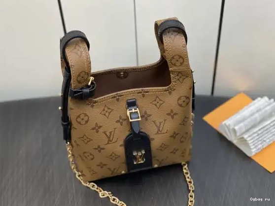 BB LOUIS Atlantis VUITTON 0520
